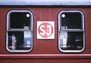 Bild: SJ-märke på personvagn