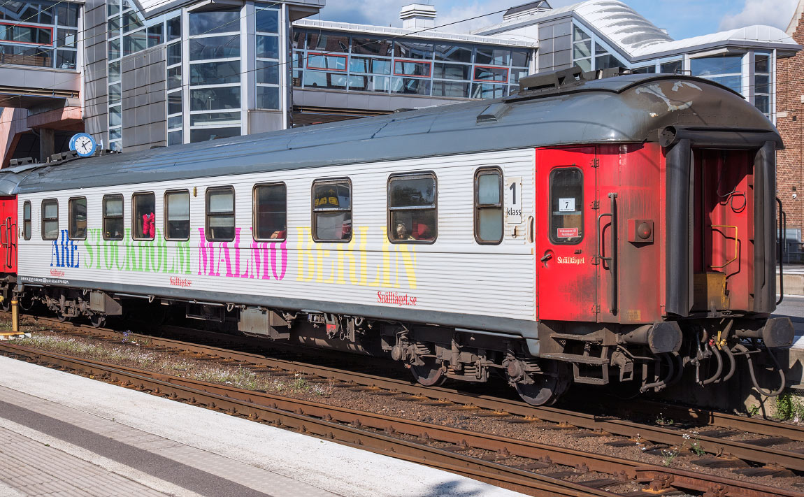 Bild: Snälltåget AB3K 4870 i Hässleholm 2015