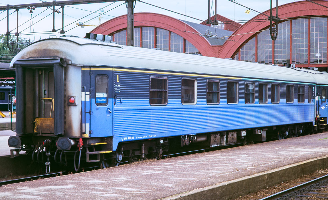 Bild: SJ AB3RT 4799 i Malmö 1994