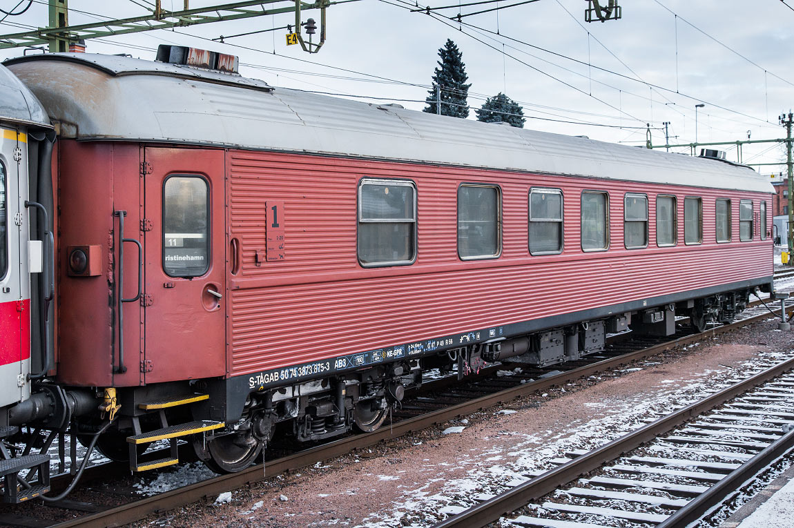 Bild: Tågab AB3 50 74 3873 875-3 i Kristinehamn 2018