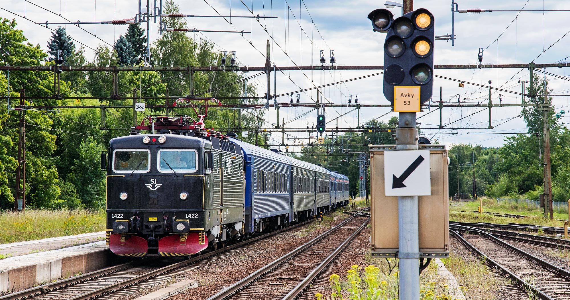 Bild: Tåg Stockholm-Mora ankommer Avesta Krylbo 2016