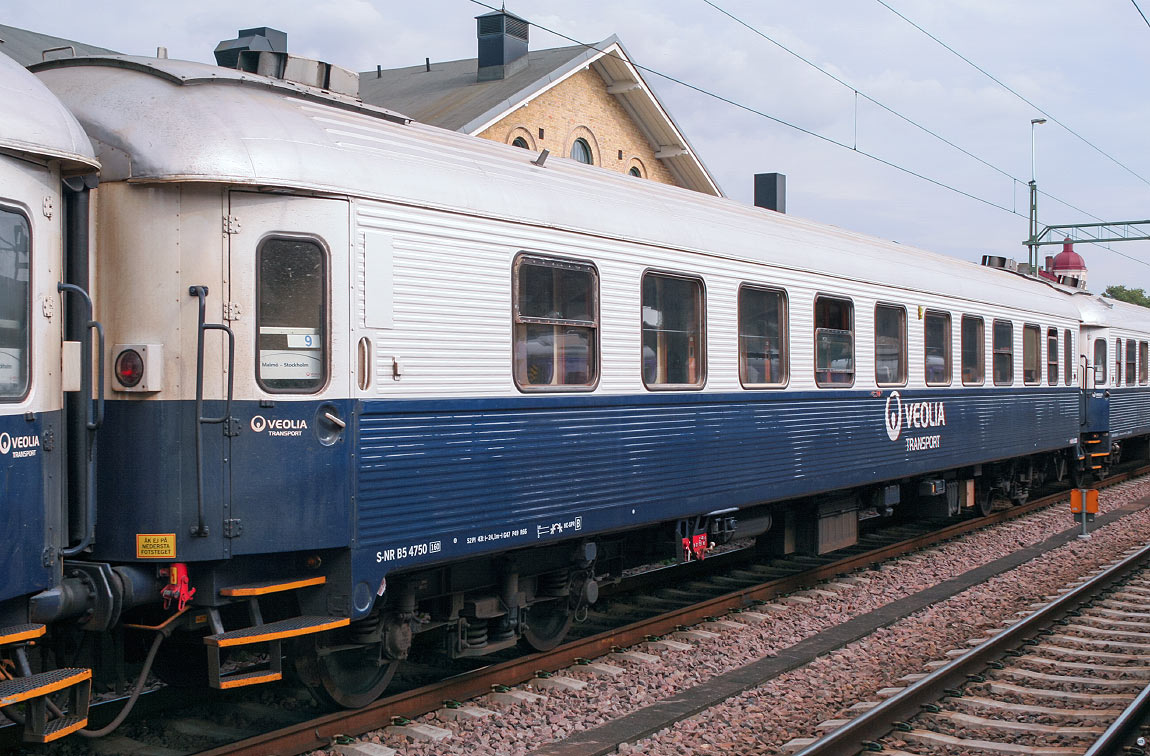 Bild: Netrail (uthyrd till Veolia) B5 4750 i Lund 2010