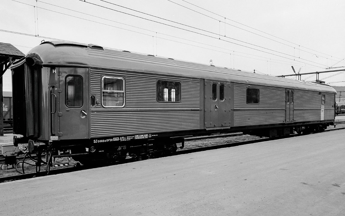Bild: SJ DF28 5085 i Östersund 1974