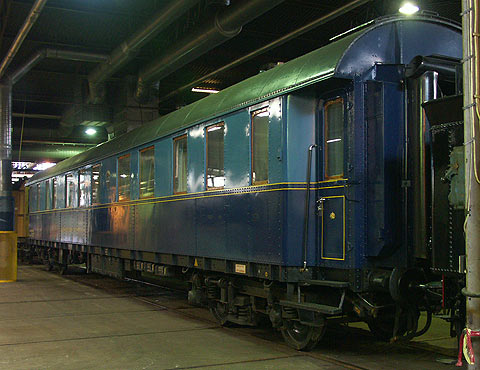 Bild: S3L 2904, Hans Majestät Konungens vagn, i Sveriges Järnvägsmuseums magasin i Gävle 2004