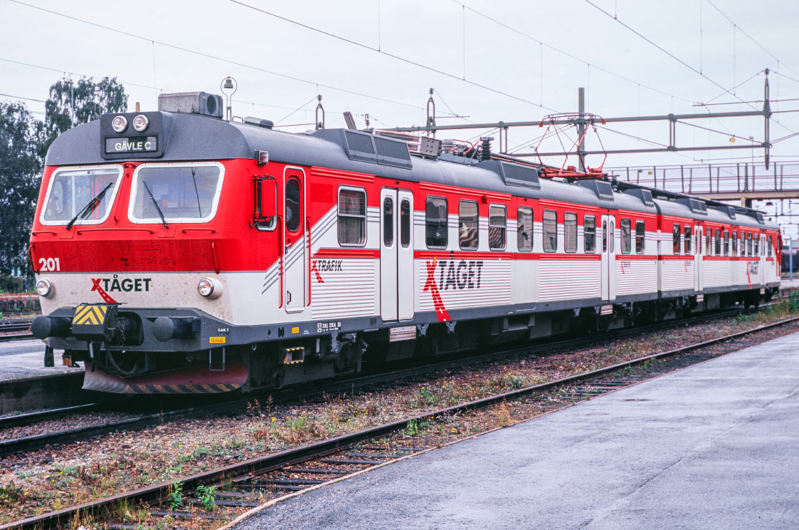 Bild: X-Trafik X10 201/3182 i Ljusdal 1995