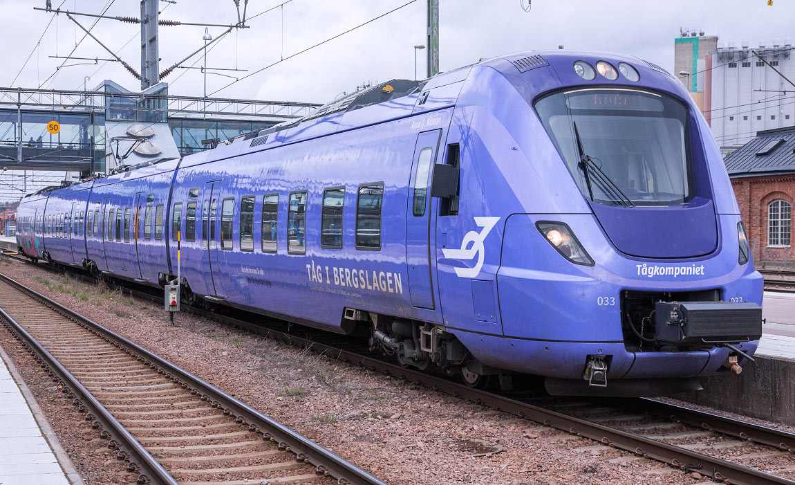 Bild: Tåg i Bergslagen (uthyrd av Skånetrafiken) X61 033 i Västerås 2015