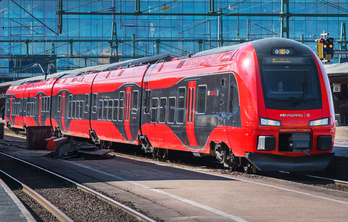 Bild: MTR Express X74 001 i Göteborg 2015