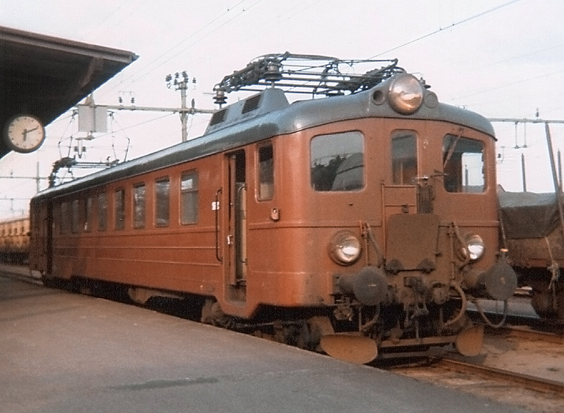 Bild: X7 232 som tåg mot Billeberga i Landskrona 1981