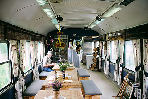 Bild: Interiör B3 4043 (kafé och barvagn) 2001