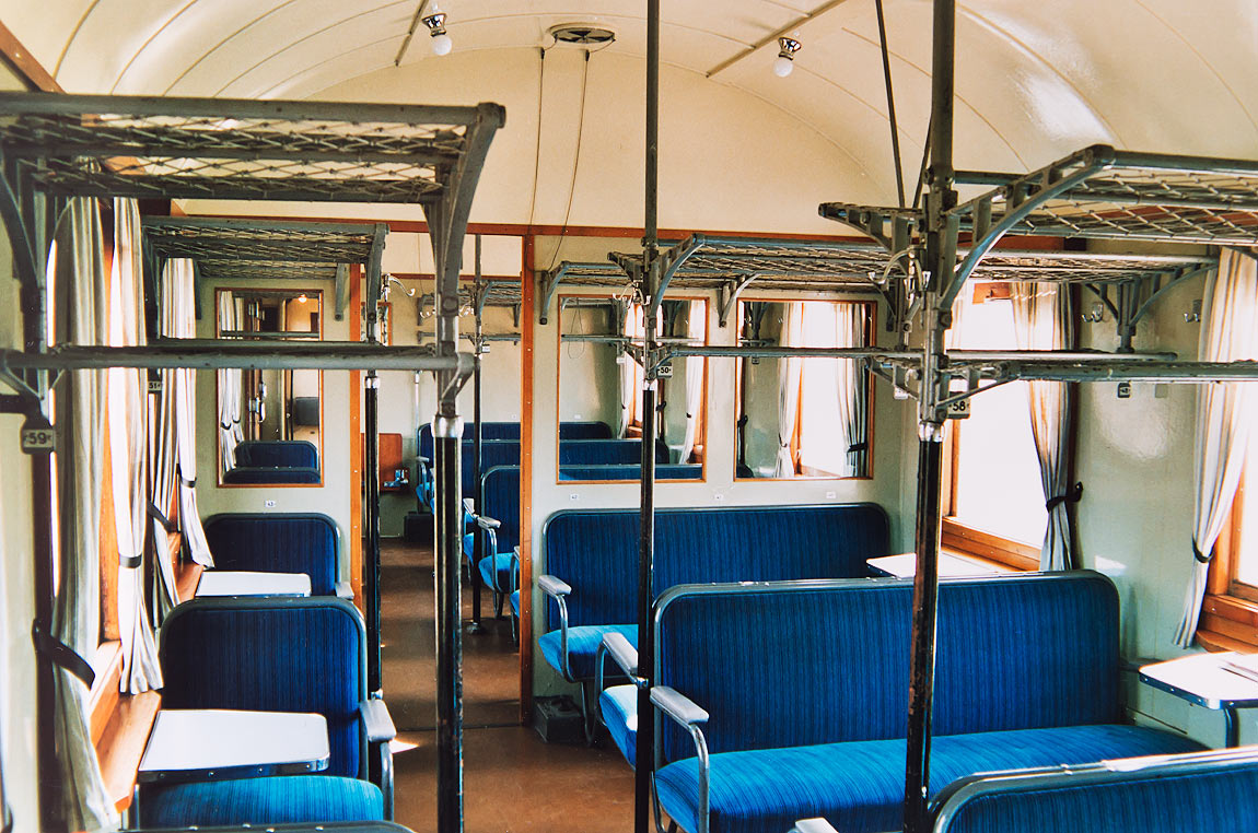 Bild: Interiör B8/Co8d 4218 som museivagn 2004