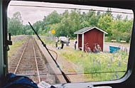 Bild: Tåg ankommer Korsberga hållplats