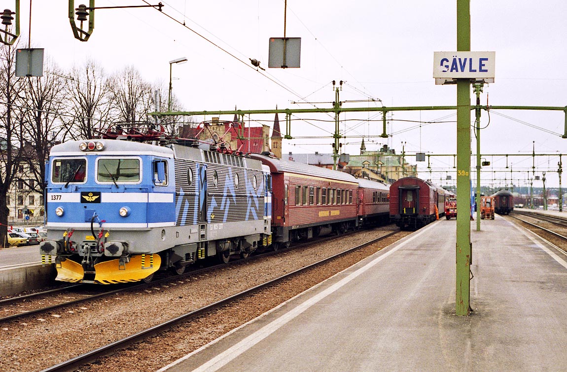 Bild: Rc5 1377 i experimentmålning i Gävle 1990. Foto Markus Tellerup.